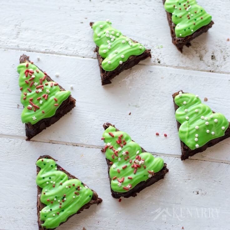 Peppermint Brownie Christmas Trees: Easy Dessert Idea