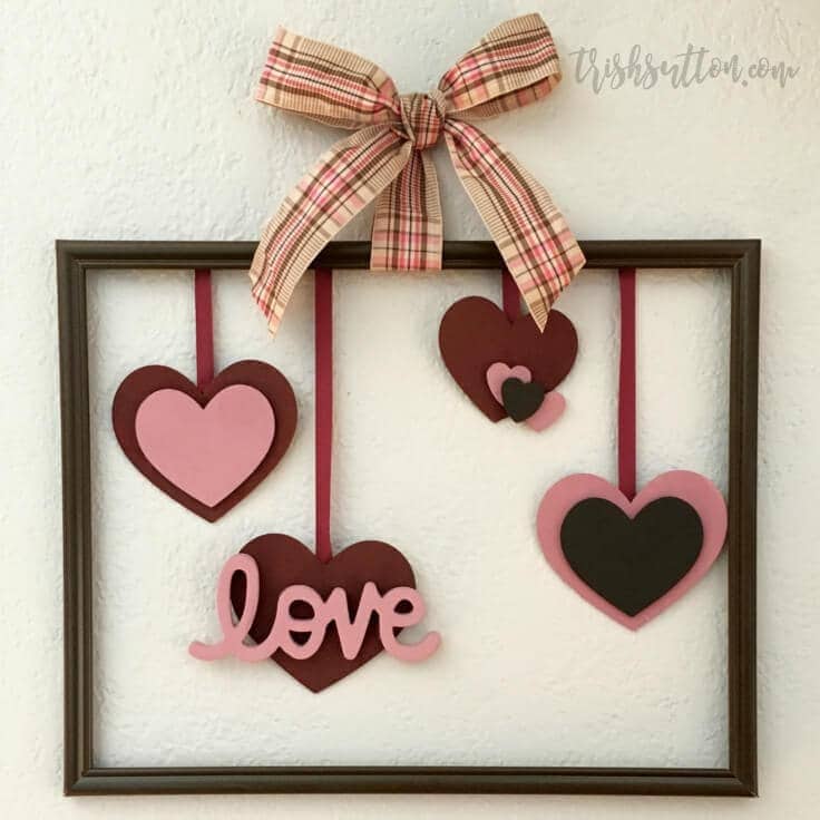 Framed Floating Hearts Valentine’s Day Decoration