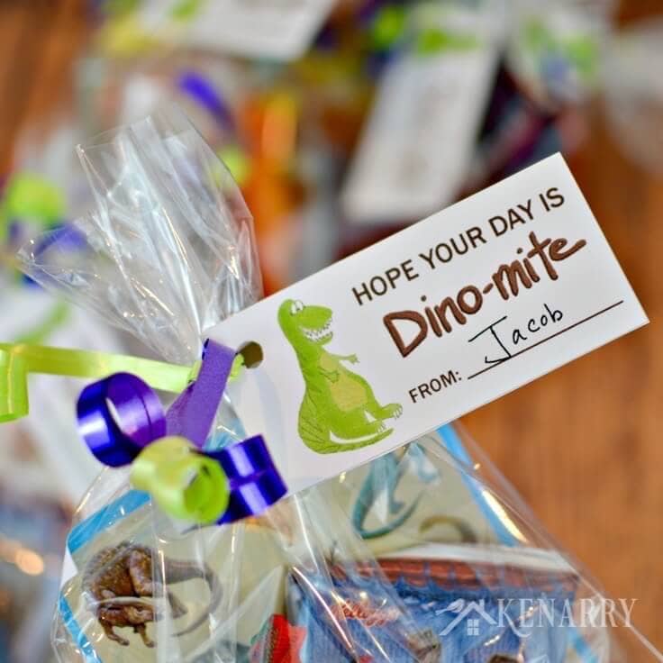 Dinosaur Party Favors: Free Printable Treat Tags