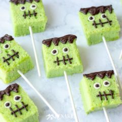 Halloween cake pops are a fun treat to make for a kids party or an easy dessert to enjoy after you trick or treat from door to door. Learn how to make these cute cake pops with this step-by-step tutorial.