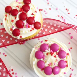 These Easy to Make Valentine Cupcakes are the perfect Valentine's Day treat! Everyone will think they are homemade/store bought but only you will know how much time and money you saved by starting with a boxed mix.﻿