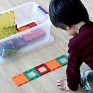 Teaching child pattern recognition with colors and shapes