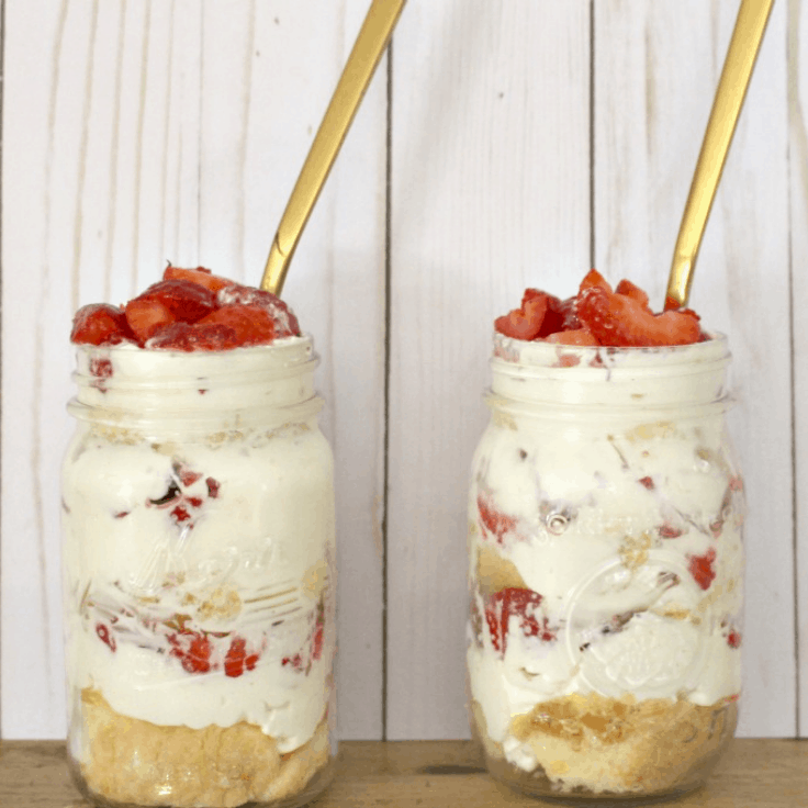 Easy To Make No-Bake Strawberry Parfaits In Mason Jars