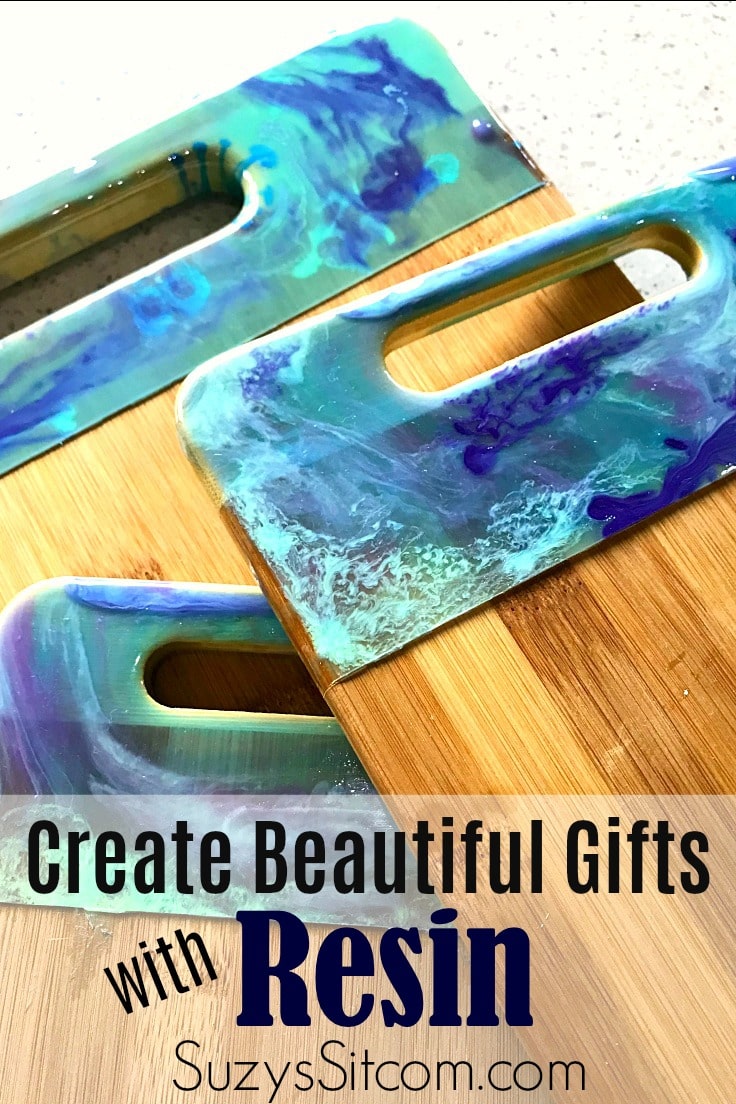 How to Create with Resin: a Beautiful Gift Idea!