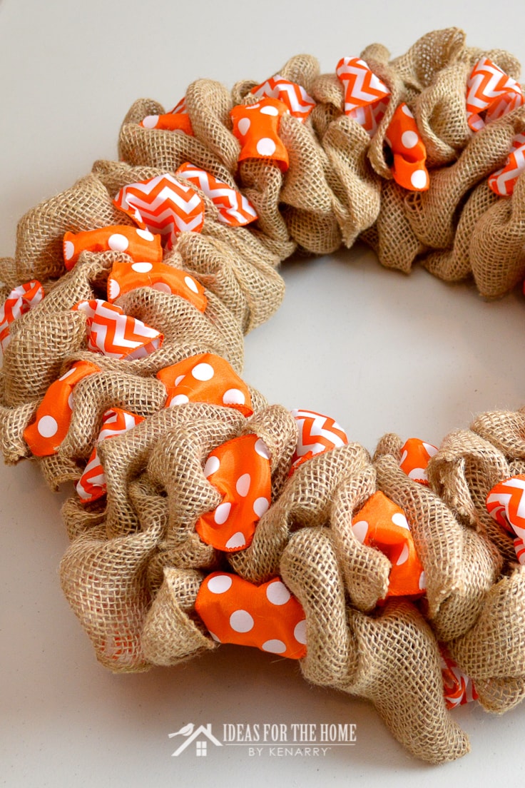 How to Make a Burlap Wreath With Accent Ribbon