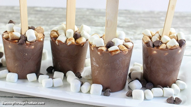 Hot chocolate popsicles with marshmallows 