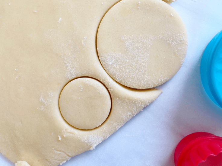 You can use a pre-bagged mix, refrigerated dough, or make your own sugar cookie recipe for these Bunny Butt Cookies. Either way, they'll turn out great. 
