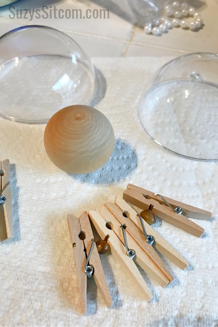 Wooden clothes pins that will become a turkey's tail 