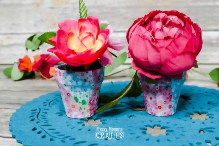Decorated flower pots 