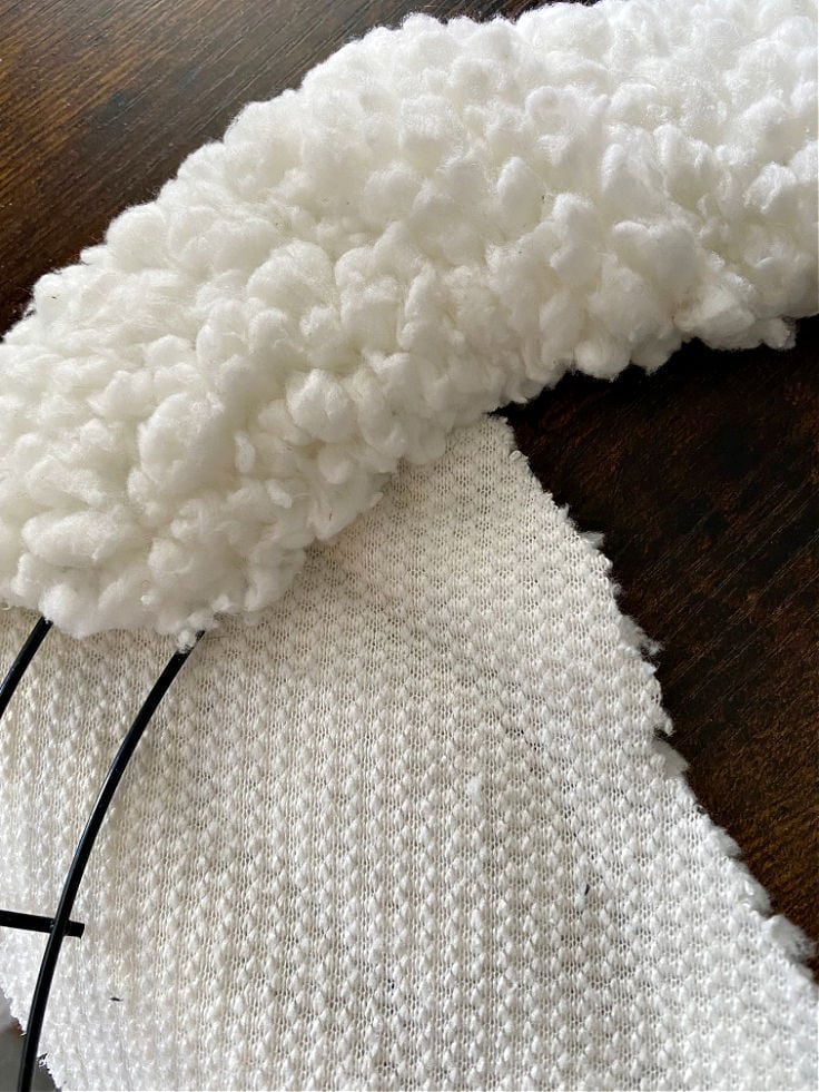 Covering a wreath form with sherpa material