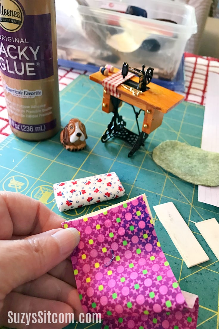 Creating miniature bolts of fabric