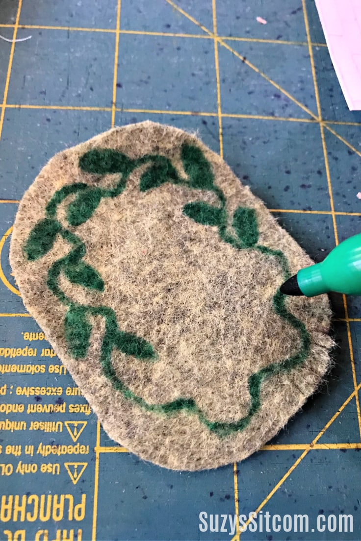 Creating a miniature carpet with felt