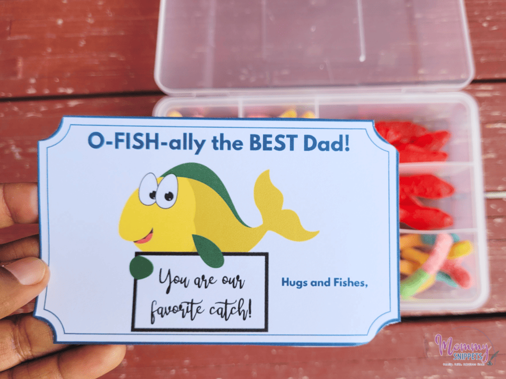 Free Printable Father's Day tackle box tags 