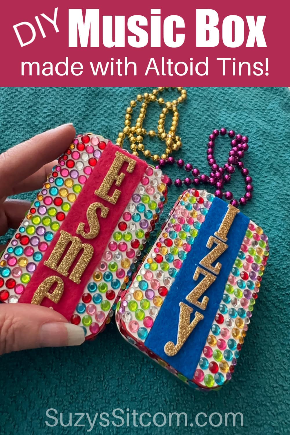 Music boxes made with Altoid Tins